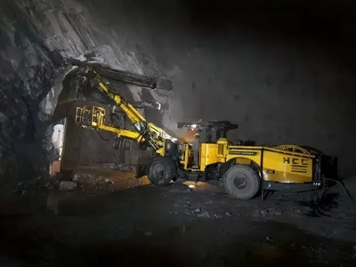 露天礦山邊坡與排土場(chǎng)事故隱患排查處置及開(kāi)采加工基礎(chǔ)